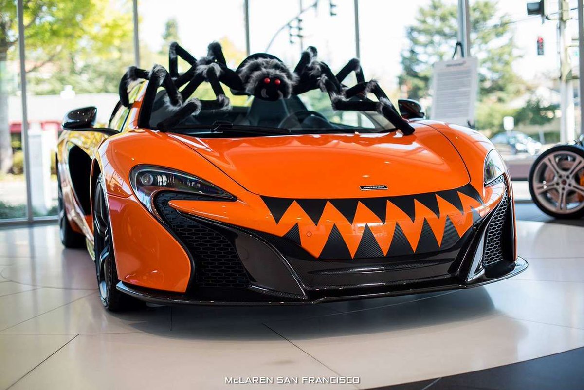 Joyeux Halloween, attention aux araignées sur la route ! 🎃

#Codeclic #Codedelaroute #halloween2019 #Halloween19