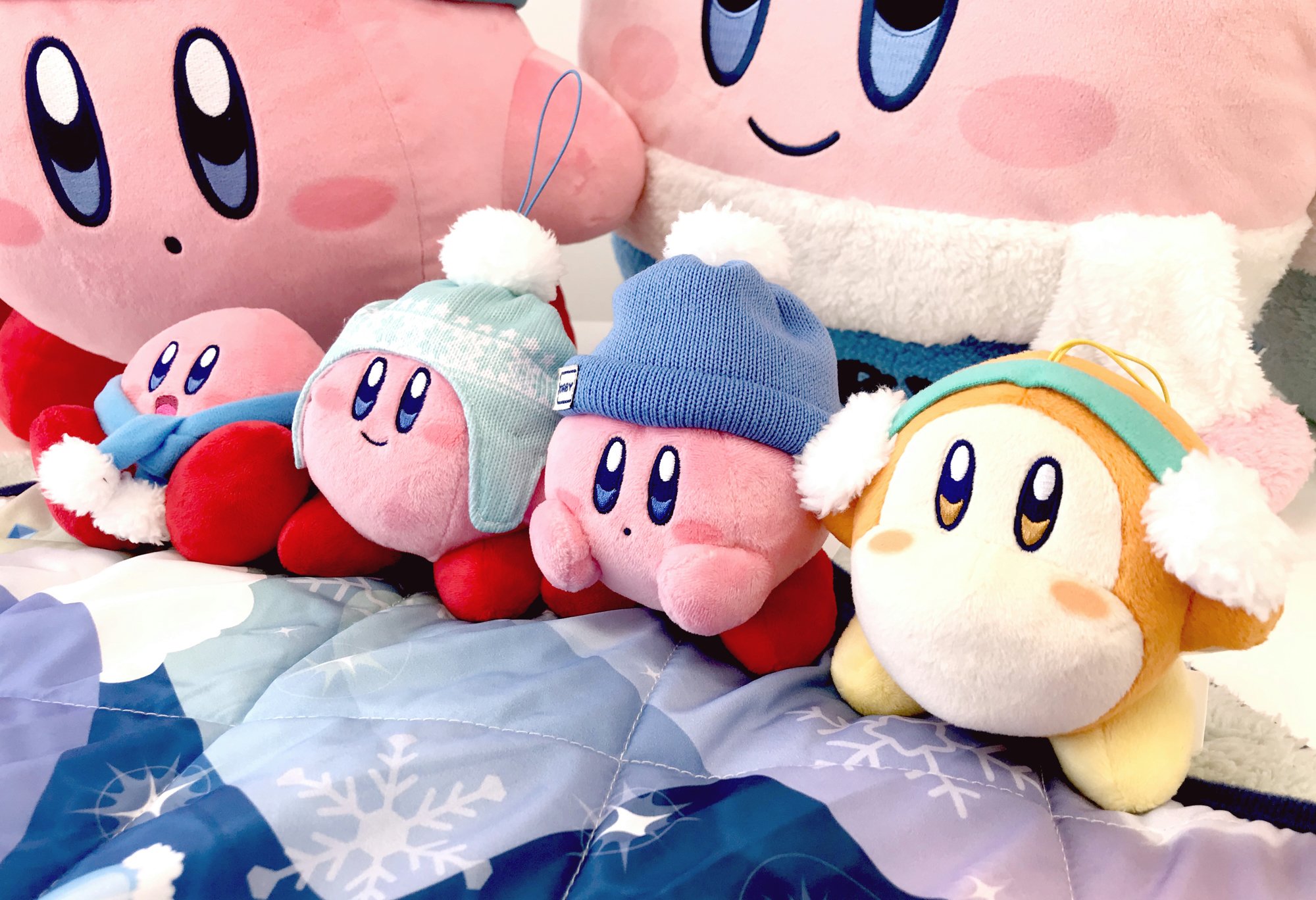 カービィ 足入れ クッション　ぬいぐるみ　雪ふる夜のプププランド カービィ 足入れ クッション ぬいぐるみ 雪ふる夜のプププランド