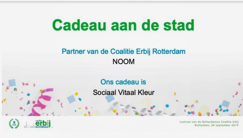 Ook @NetwerkNOOM kijken met trots terug naar deze viering waarin wij als coalitiepartners wethouder <a href="/SvendeLangen/">Sven de Langen</a> ons cadeau aan <a href="/stadrotterdam/">Gemeente Rotterdam</a> mochten aanbieden: #sociaalvitaalinkleur