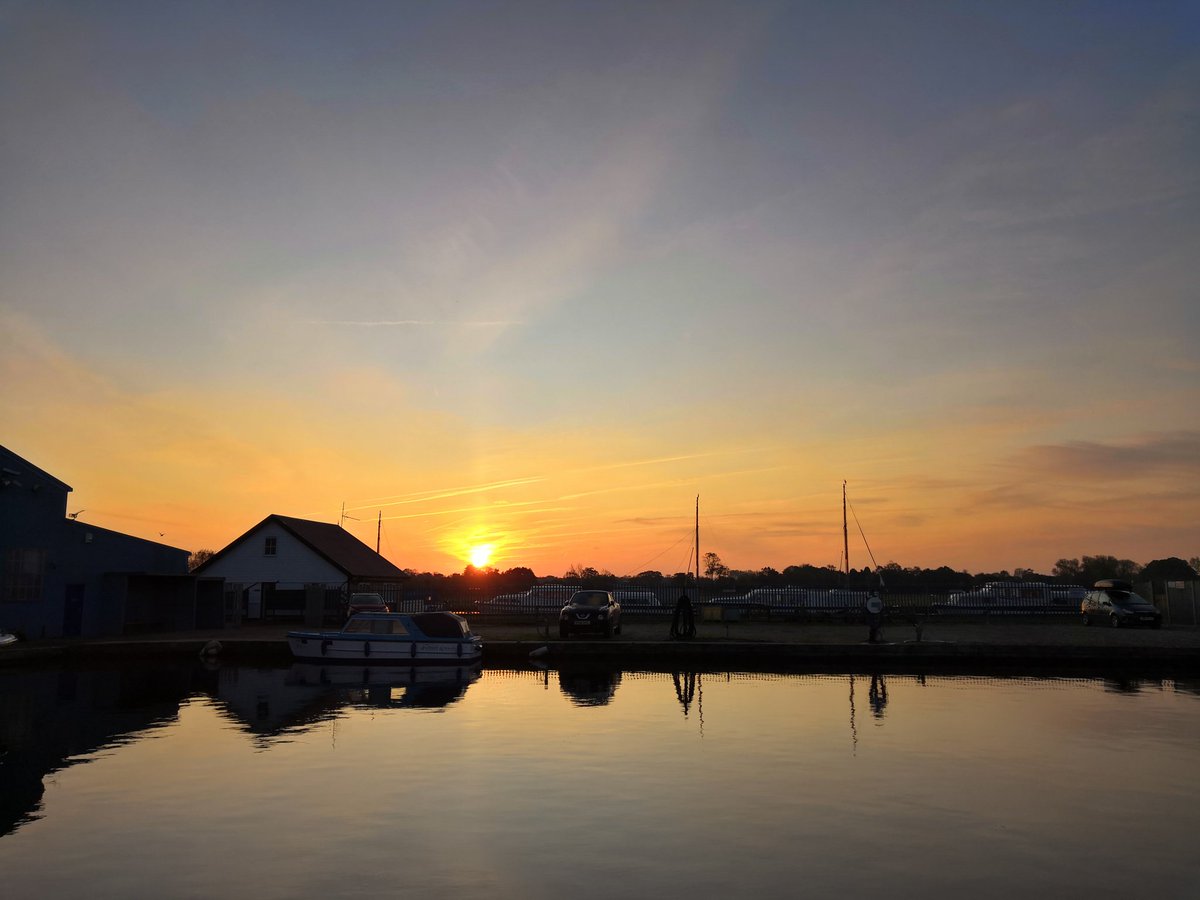 Last sunrise of the Broads 2019. Students still asleep, coaches depart at 9am #earlyrisers #not