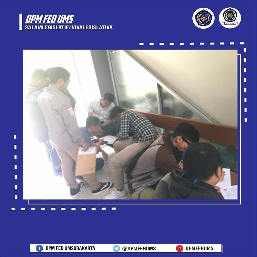 🇮🇩 Assalamu'alaikum Wr.Wb 🇮🇩
Alhamdulillah telah terlaksana kegiatan Amplop Aspirasi DPM FEB UMS pada tanggal 17 Oktober 2019 yang bertujuan untuk menampung aspirasi Mahasiswa.
#DPMFEBUMSSolutifdanBerkarakter
#VivaLegislativa!!
#Salamlegislatif!!
🇮🇩Wassalamu'alaikum Wr.Wb 🇮🇩