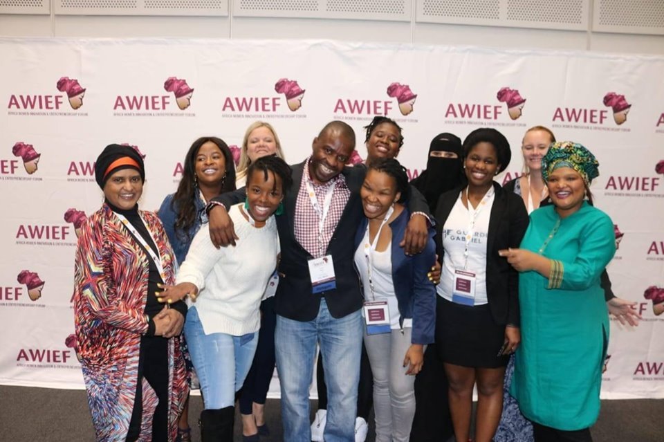 tiaorgza's tweet photo. Fun with Technology Innovation Agency group at the AWIEF Conference #gip #dsi #sais #nrf #awieforum #ameu #unwomen #FemBioBiz #pitchcompetition #womeninscience #womenentrepreneurs #biopreneurs #health #nutrition #innovation https://t.co/9yelSwwTHq