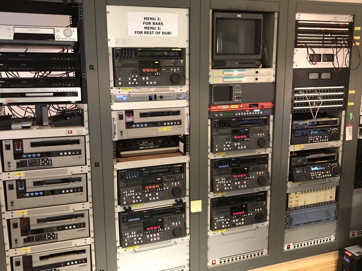 Lots of #CreativeTech to produce the #IsleofMan TT. 🎬🎥🎙🎚🕹🖥📡Tour of <a href="/greenlight_tv/">Greenlight TV</a> by <a href="/RTSIsleofMan/">RTS Isle of Man</a> #IOMTT