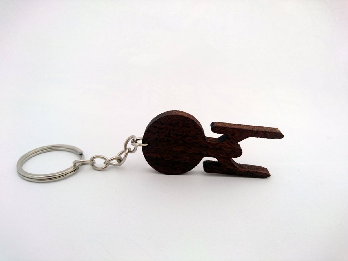 andra_389's tweet image. USS Enterprise Star Trek Fleet Wooden Keychain, Walnut Wood, Star Trek Keychain, Sign Keychain, Environmental Friendly Green materials tuppu.net/c15e9999 #keychain #Etsy #CoolKeychain