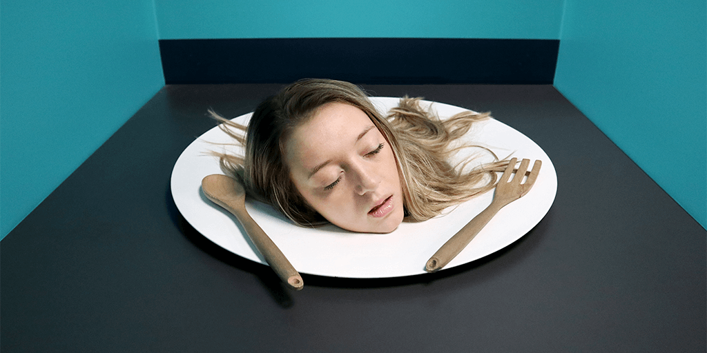 Almosafer_UAE's tweet photo. That's a head on a platter! Have you visited Dubai's mind-bending Museum of Illusions?

1. Yes, definitely!
2. Maybe, later.

#halloween #tajawal #travelsorted #adventure #mydubai #uae #tour #museum https://t.co/nkeREOmf8W