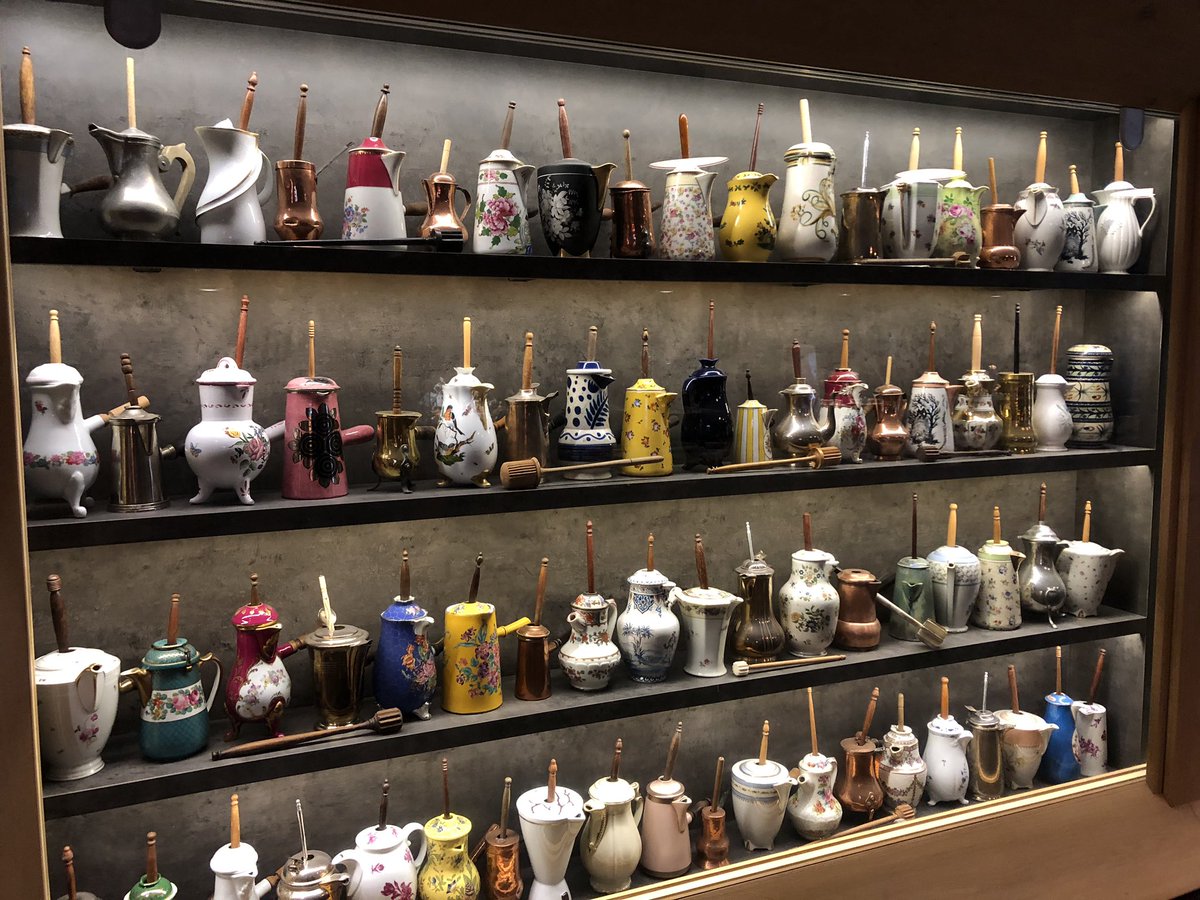 jtiffon's tweet photo. À Cambo-les-Bains, le chocolatier 🍫 #Puyodebat a créé un passionnant petit musée. On y découvre une foule d’objets liés au chocolat du @P_Basque @OT_PaysBasque https://t.co/YTrcFDMZqp