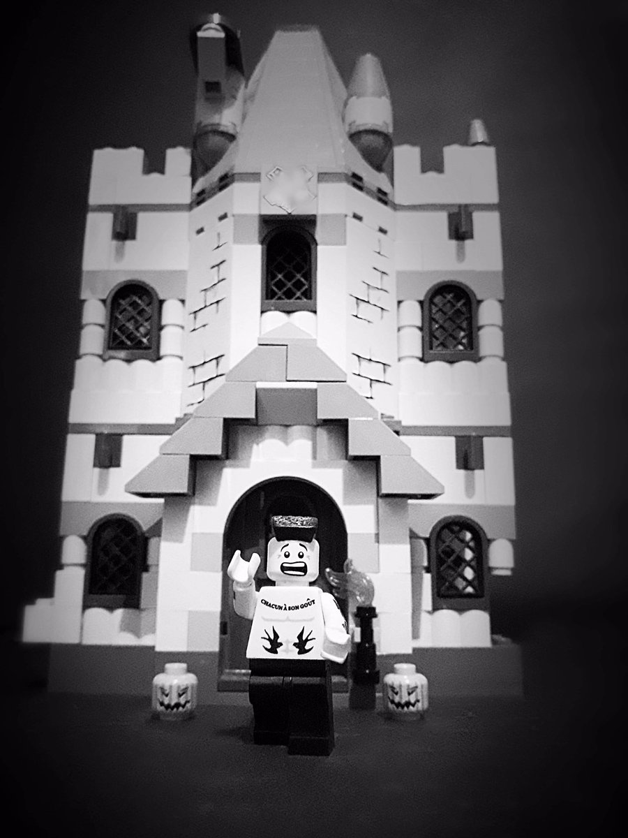 RobbieLego's tweet photo. Trick or Treat...LR 
#Halloween #haunted #mansion  #scary #castle #pumpkin https://t.co/oebwX5jqbF