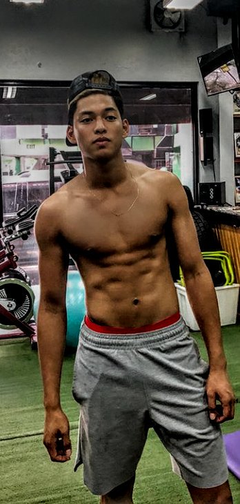martel_oberyn's tweet photo. Ricci talaga, nang aakit, marupok po ako Kuya, wag po 😋 #SarapNgPinoy https://t.co/jyxhKDQTaN