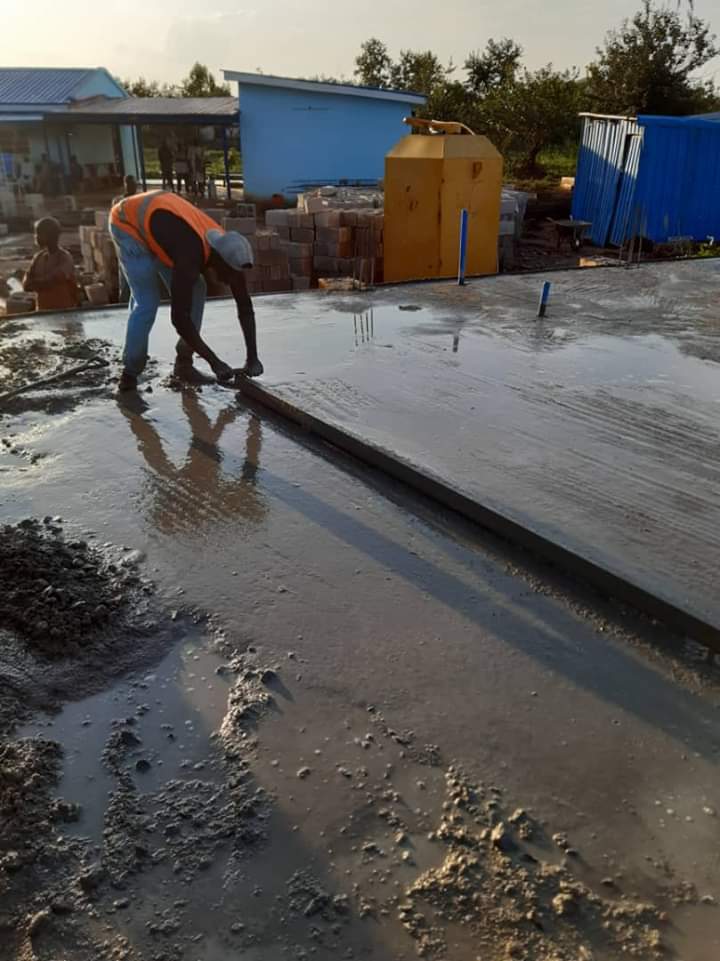 ShettimaDogo's tweet photo. #ZulkadTenpointAgenda #healthcare
Ongoing construction of 30 bed capacity hospital at Kwaya Bura Community #Hawul LGA .
This is among the Over 250 projects of @GovBorno @realProfZulum within 5 months after been sworn into office as Governor Borno State .
@MBuhari @babanteema https://t.co/rwsk9Ebceo