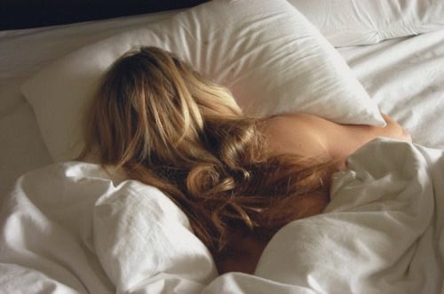 Sofijuliett's tweet photo. A mi los buenos días, el desayuno y el sexo después de las diez por favor.
#Remoloneando #BuenosDíasPrincesa https://t.co/Vm1ulvdyGN