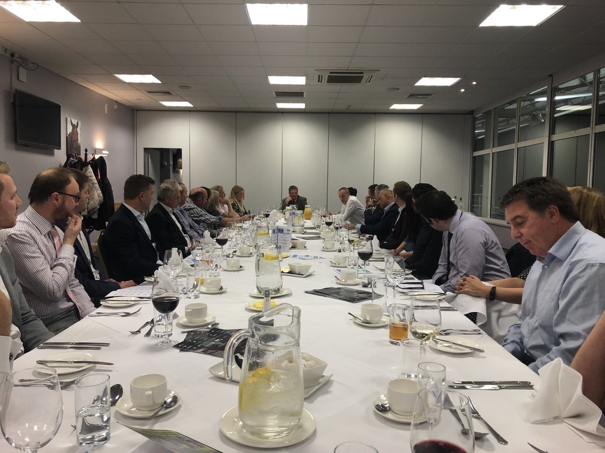 EMC_Chris's tweet photo. Brilliant dinner talking business and school engagement with 15 leaders from each. Relationships key and lots to learn in both directions. Top hosting from ⁦@IanGuyler⁩ and expert input from ⁦@llep_gerarde⁩ ⁦@MorningsidePh⁩ ⁦@ERRECRUITMENT1⁩ and many more! https://t.co/Cjcct8X03N