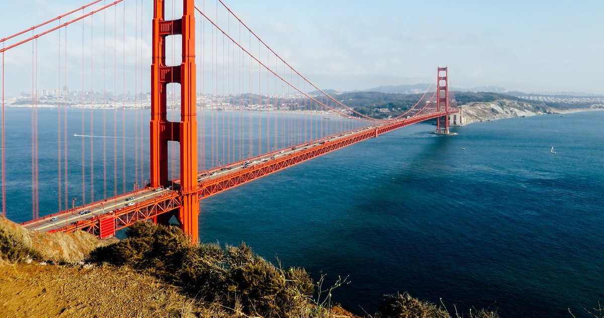 Hoy Yiran Chen, ganadora 2019 del centro @ExplorerCant, coordinado desde <a href="/ejecant/">EJECANT</a>, viaja con otros 53 emprendedores a #SiliconValley, mayor ecosistema mundial de emprendimiento y tecnología; Conocerá <a href="/facebook/">Facebook</a> @google <a href="/Airbnb/">Airbnb</a> y otras startups que cambian el mundo! Buen viaje! 🚀
