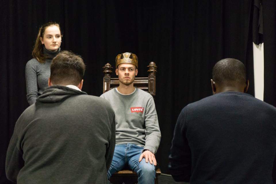 Richard II in rehearsal, it’s taking the shape of a fantastic production! A narcissistic ruler? A gripping political thriller for our time? Get your tickets! Please retweet ⚔️👑🎭#Shakespeare 

ticketsource.co.uk/derby-shakespe…