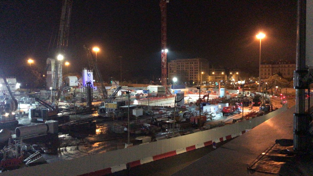 ArmelleLagrange's tweet photo. #Eole chantier en images ! En 2022 une nouvelle gare, une nouvelle mobilité à la Porte Maillot ! Un défi quotidien pour un ouvrage exceptionnel ! @SNCFReseau @IDFmobilites @Actu_Transilien https://t.co/rjGsRMxbBY
