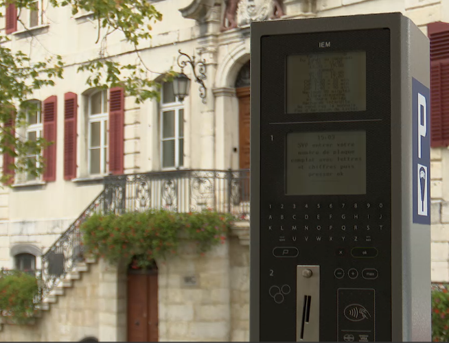 Les #horodateurs PrestoConnect conçus et développés par la société IEM sont aujourd'hui installés à Porrentruy et Delémont : canalalpha.ch/actu/des-parco…