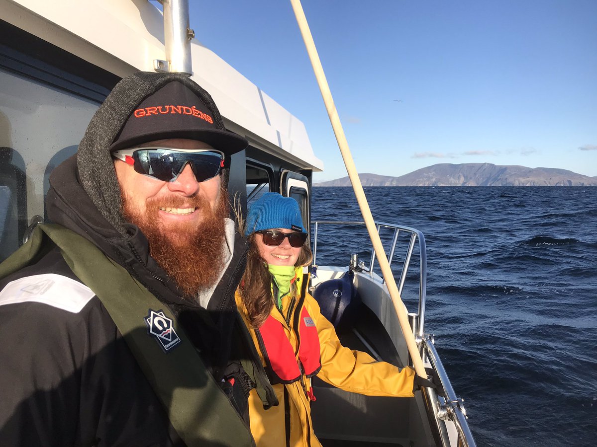 DABbling in some opporTUNAties!! <a href="/TagAGiant/">Tag-A-Giant</a> <a href="/MarineInst/">Marine Institute</a> @MfrcGmit <a href="/haleydolton/">Dr Haley Dolton (she/her)</a> <a href="/MaxwellHugo/">Aodh O'Misceill</a> #HappyHalloween from the Deep Blue !