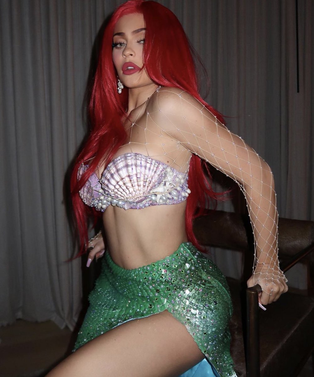 Kylie’s Instagram updated ✨🍒ภาพล่าสุดจากอินสตาแกรมสาวไคล์ค่ะ แอเรียลโตเป็นสาวแล้ว✨❤️❤️ #KylieJenner