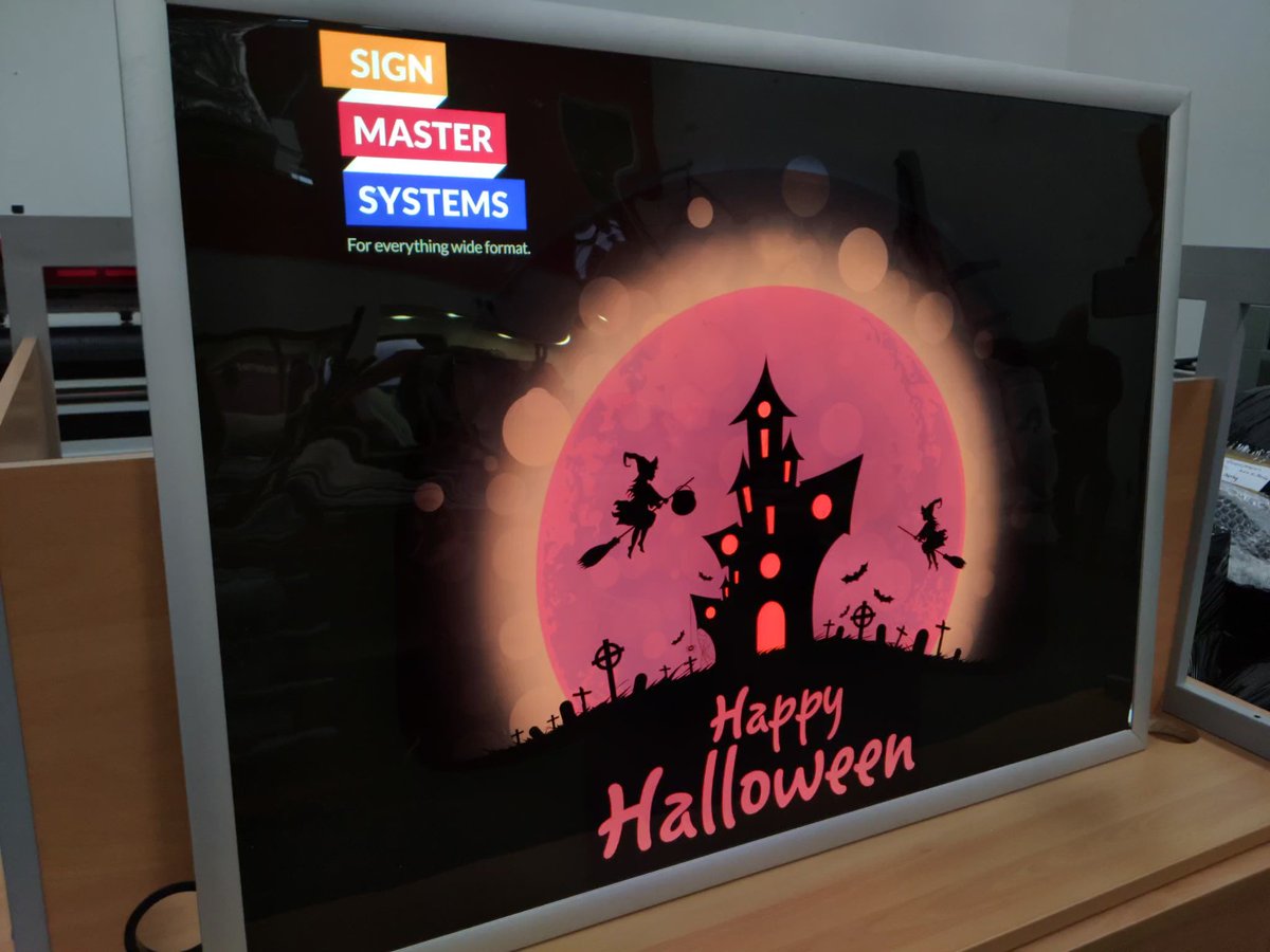 Signmaster_UK's tweet photo. We are getting our halloween on... A day & night image printed on the Mimaki UCJV300-160
Ps Excuse the mess, we are half-way through moving into the new building !!
#happyhallowwen #thrillerthursday #mimaki #ucjv #dayandnight #uvprintandcut https://t.co/pj4wpJQUxC