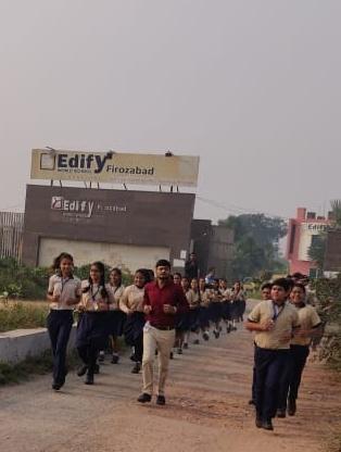TulshanSachin's tweet image. Participated in #RunForUnity organized in Edify World School, Firozabad and took the #PledgeForUnity