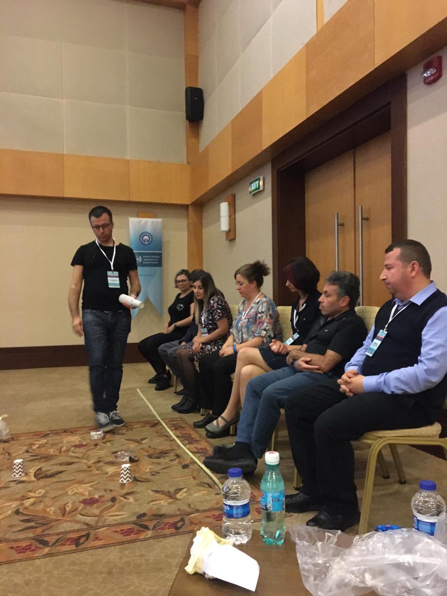 Ogretim Teknolojileri ve Ogretmen Egitimi Sempozyumu'nda ilkokullar icin bilisim teknolojileri kitaplarini tanittik. Orneklerle ogretmenlere etkinliklerimizi uygulattik! Diger egitimlerde bulusmak uzere! 😊 <a href="/ygulbahar/">Yasemin Gülbahar</a> <a href="/FilizKalelioglu/">Filiz Kalelioğlu</a> #ittes2019