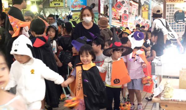 ハロウィン仮装行列 Dlvr It Rhkwdv Pic Twitter Com Bqoeqihz5m 19 10 31 那覇市 本島南部 モノレールの琉球ガラス 沖縄アート体験 美ら風 那覇市 牧志 シーサー体験 美ら チュラ タウン沖縄 沖縄の観光 地域情報ポータルサイト