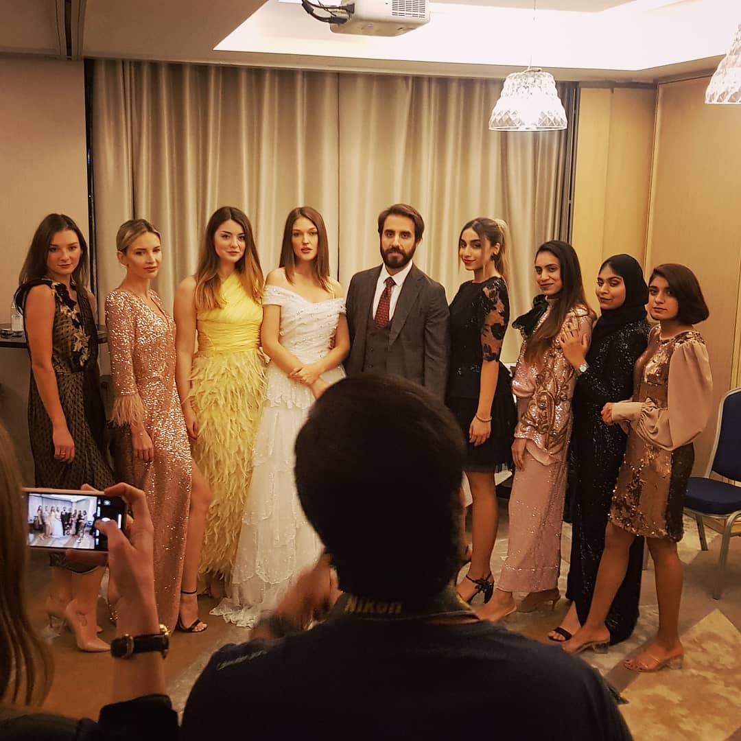 CapitalClubBAH's tweet photo. Stunning collection and Fabulous show  by Bencivenga Altasartoria at the Capital club lastnight #BencivengaAltaSartoria #bespoketailoring #bencivengacouture #mencollection #luxurylife #luxurystyle #madeinitaly #hautecouture #bencivengatailoringhouse #london #luxurywear https://t.co/XvjS6ecxNP