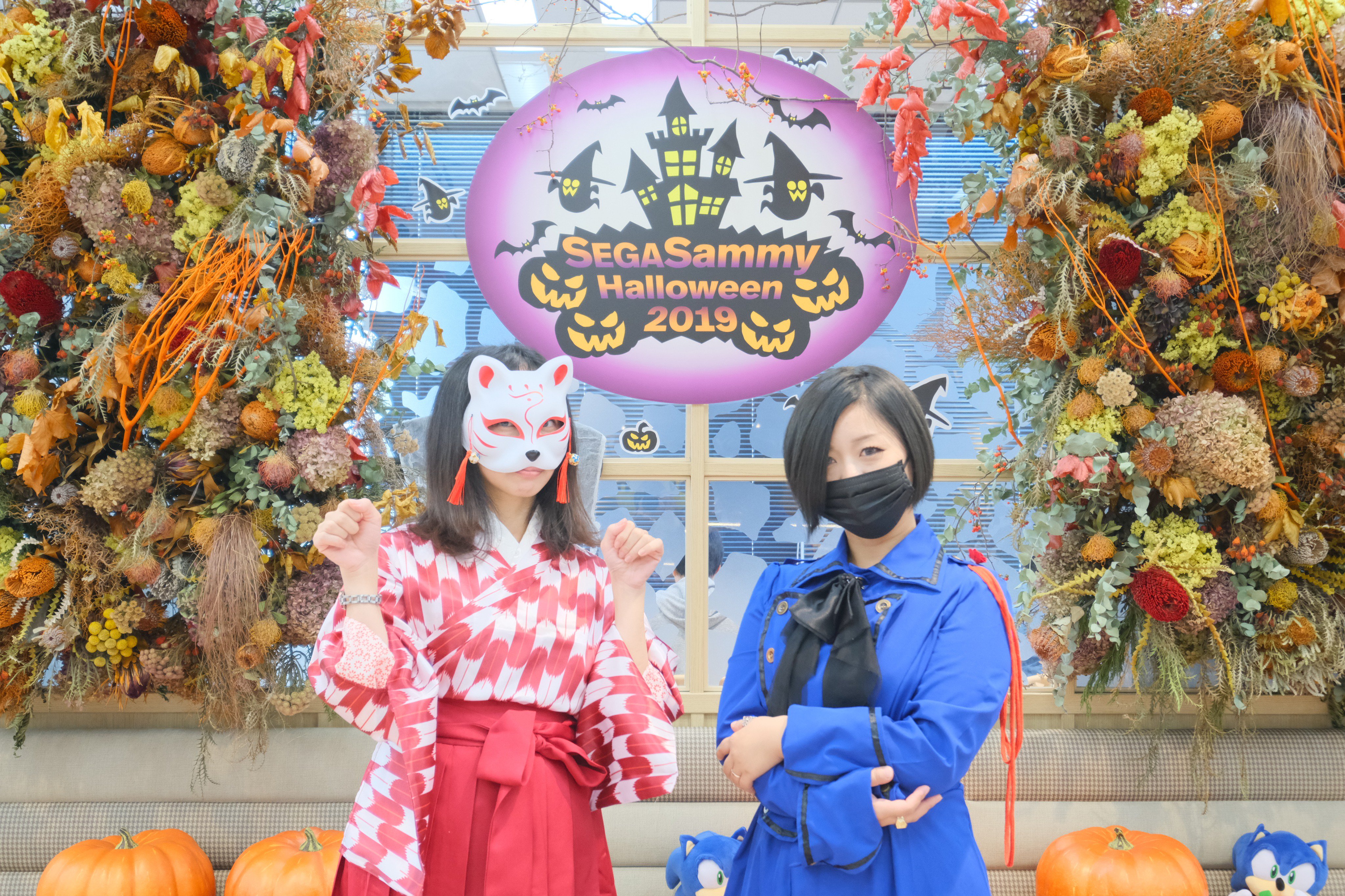 セガ公式アカウント Happyhalloween ハッピーハロウィン セガグループではハロウィンの日は さまざまな仮装で勤務してもよいことになっています 里見治紀代表取締役会長ceoがケンシロウに扮したほか ソニックやせがた三四郎 オリジナルの仮装まで