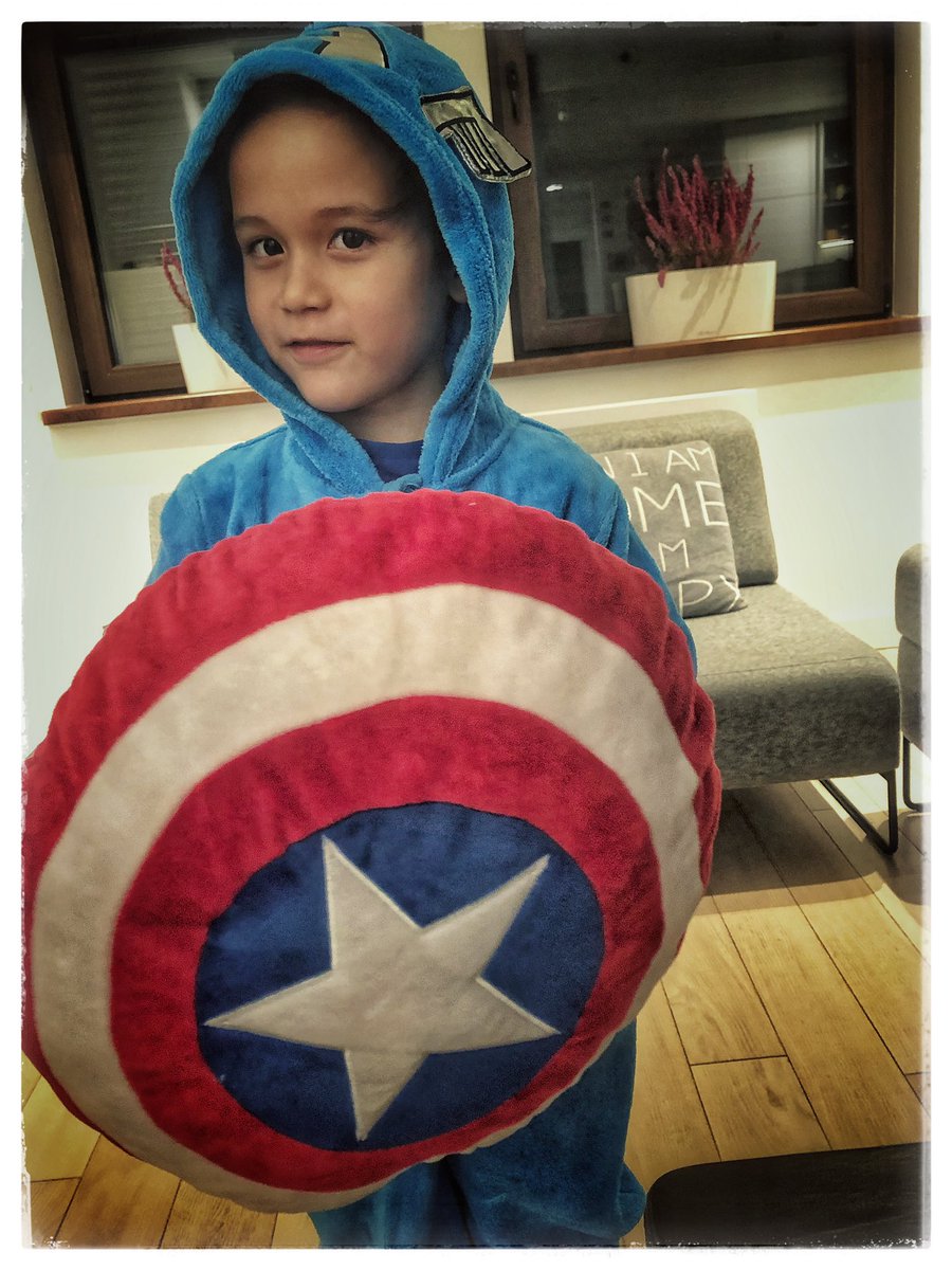 stevenshiau's tweet photo. Leopold said he want to be his hero @ChrisEvans today. No trick but pay it forward❤️ https://t.co/IGHjqobxit