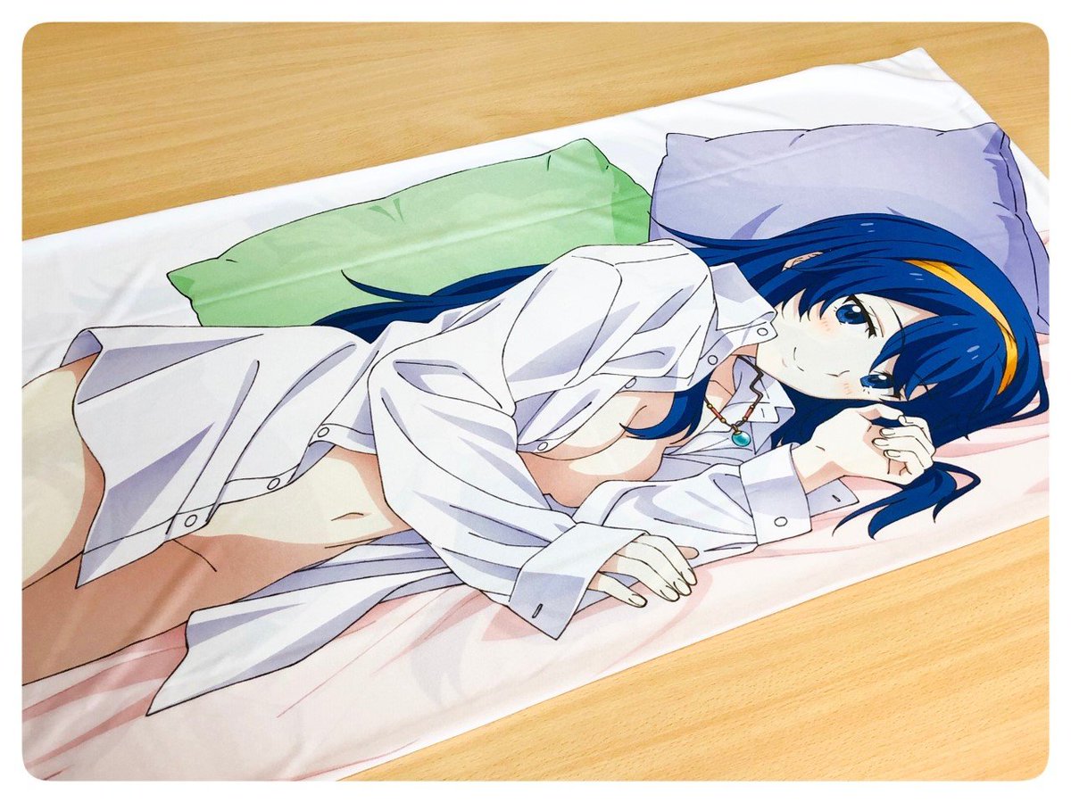 フィール Feel 今日は この世の果てで恋を唄う少女yu No グッズのサンプルを色々と頂きました カーテン魂 Curtaindamashii さんの B2タペストリー ユーノ フルカラーtシャツ ユーノ 抱き枕カバー 波多乃神奈 です Yu No