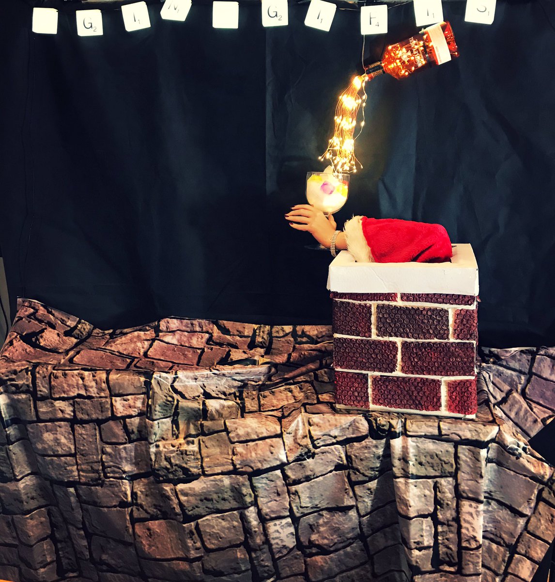 Spectrumscreen2's tweet image. Been working on my display for the Brentwood Christmas fair this weekend...I’d better put my arm back on LOL. #essexchristmasfair