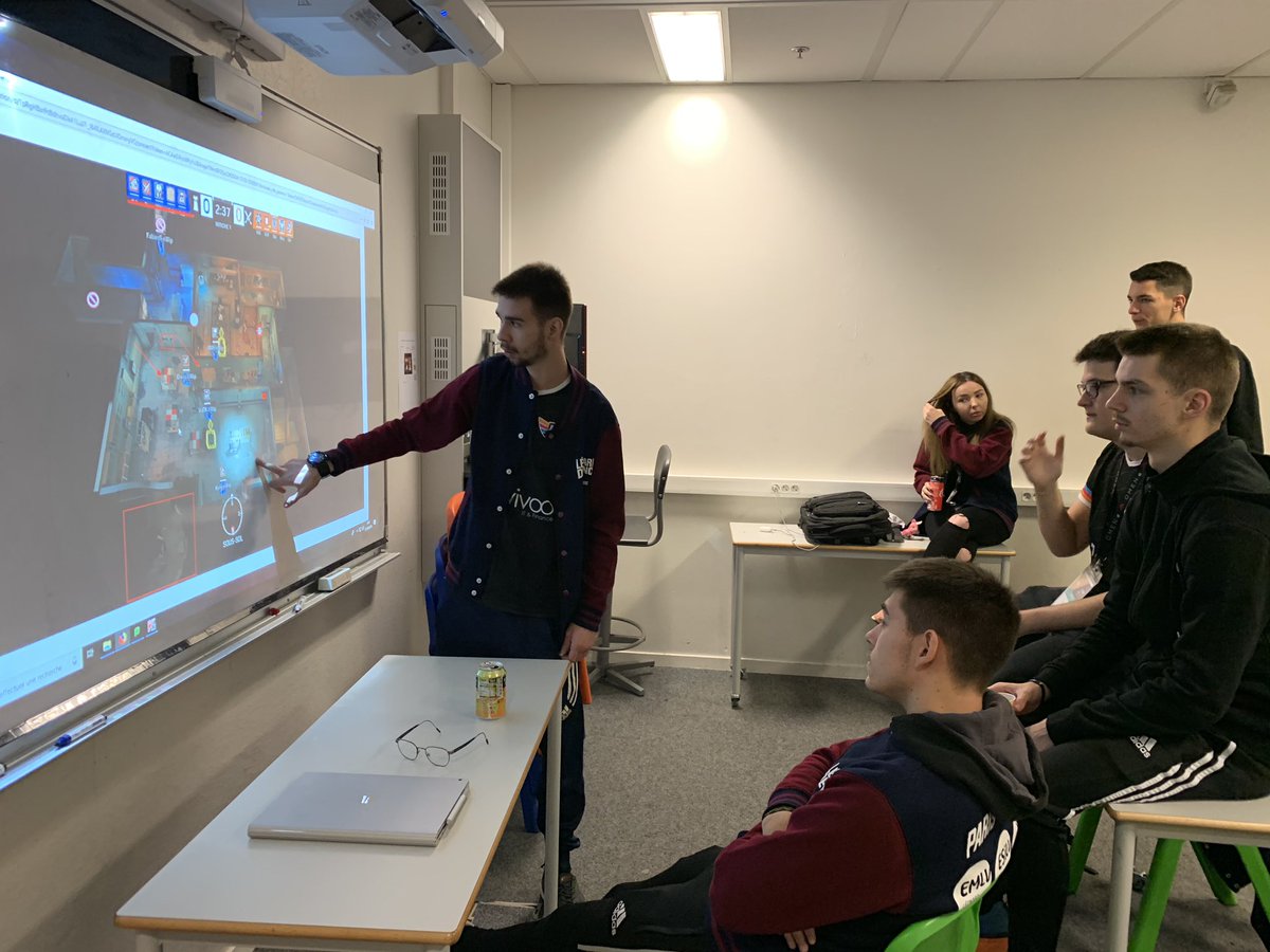 MickaelGarime's tweet image. Préparation à l’@IIMparis de la finale #6ST 🧐 On prend cette finale très au sérieux chez @LDVEsport ! On le veut ce trophée 🏆 !! 
Venez nous encourager sur la scène d’@UbisoftFR ! RDV 15h30 pour tout donner !!