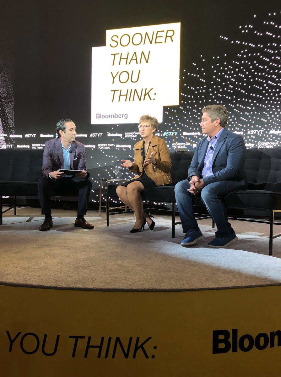 Alexa Dembek tweet media