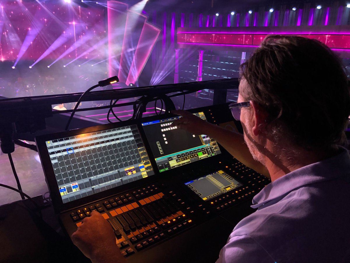 BBS_Lighting's tweet image. DANCING WITH THE STARS 2019
We lit this years show with CBL1, Force 7, Area 48, Pipeline Reflect &amp;amp; Area 48 Color.

Did you know our guy Henrik also did the lighting design, lighting simulations, technical drawings, light programming and installation of lighting instruments? 🤩