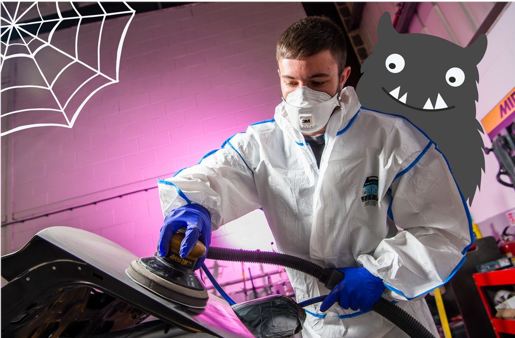 colourcubeauto's tweet photo. 🎃 👻 Don't look over your left shoulder Darren! 👻 🎃
#happyhalloween from our #colourcubeteam #scarymonsters #boo #monstersbumps #workshopfun https://t.co/ZO2R0Y26U7