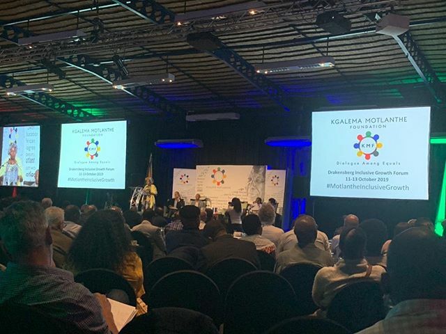 UmsiziProjects's tweet photo. Earlier this month, Umsizi CEO John-Mark Killian presented on grassroots development solutions to economic growth challenges at the Kgalema Motlanthe Growth Forum, held in the Drakensberg. #RelevantIssues #SignificantSolutions #MotlantheInclusiveGrowth โฆ https://t.co/VXXT8iu9it https://t.co/cR8fngO4wo