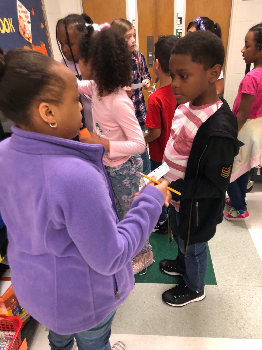 dr_p87's tweet image. Paw-Mart is a huge part of the SES school culture. The PBIS committee  ensures that all students have continuous opportunities to earn Paw-Bucks so they can go to Paw-Mart monthly and our student Ambassadors are amazing with running Paw-Mart!  
#SimplyExceptionalSchool