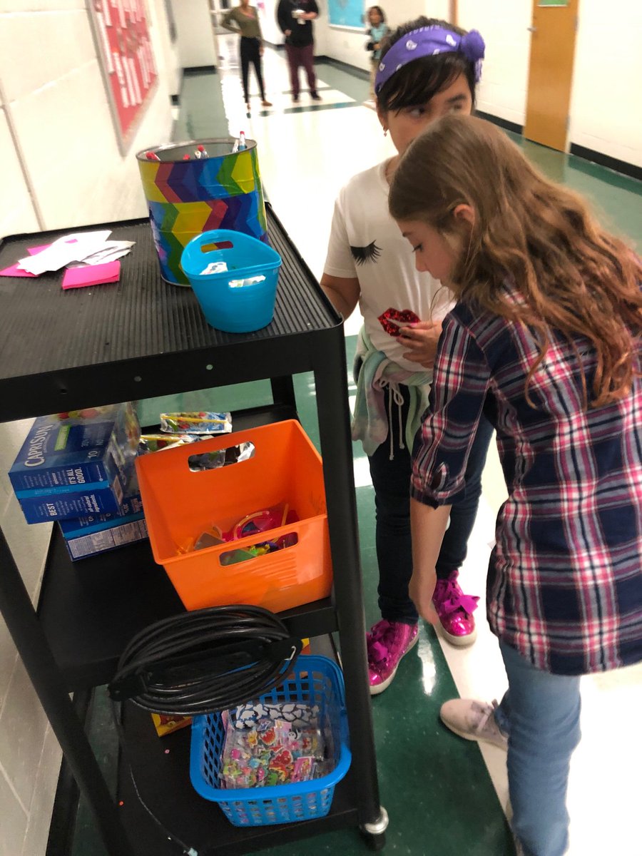 dr_p87's tweet image. Paw-Mart is a huge part of the SES school culture. The PBIS committee  ensures that all students have continuous opportunities to earn Paw-Bucks so they can go to Paw-Mart monthly and our student Ambassadors are amazing with running Paw-Mart!  
#SimplyExceptionalSchool