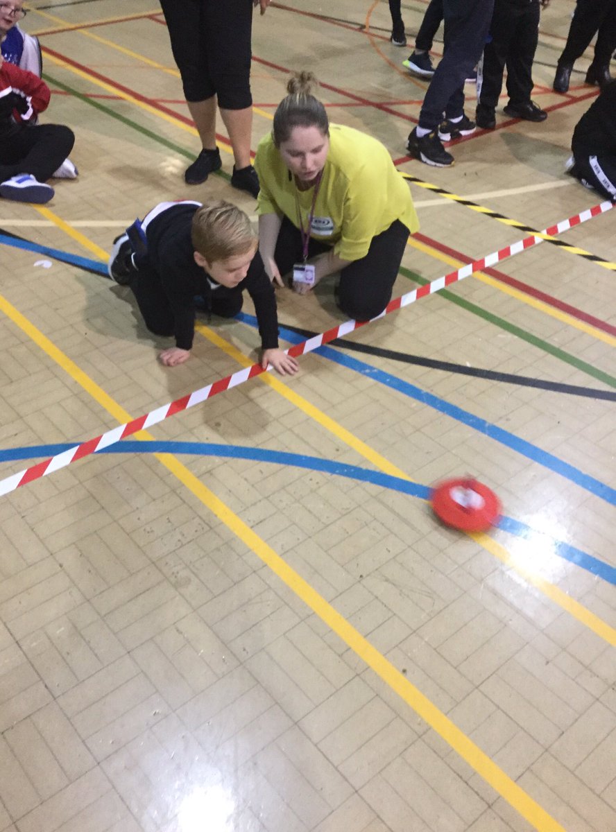 EllesmerePE's tweet photo. Action from KS2 pupils @EllesmerePE @EllesmereLeic competing in boccia and kurling @leicesterleysleisurecentre todayhosted by @leicesterssp. #sportsmansip #fun https://t.co/Tf0KTvZBxX