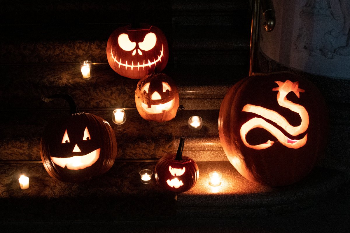 americanswedish's tweet photo. 🎃🎃ASHM wishes you a Happy #Halloween 🎃🎃 https://t.co/Uip5nFhkST