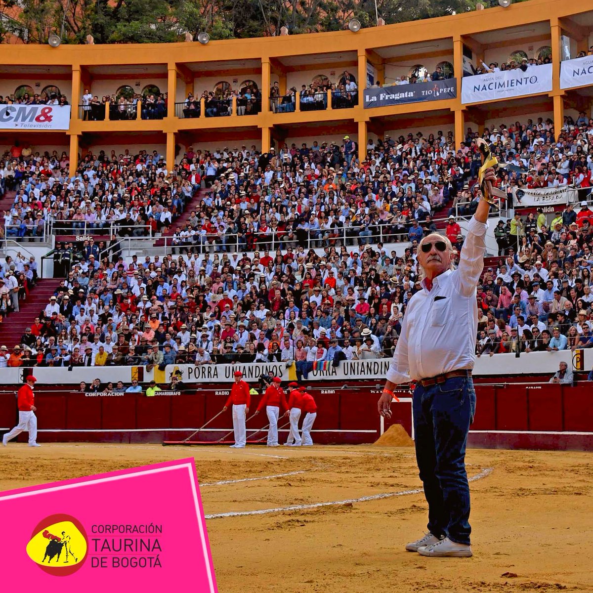 La Corporación Taurina de Bogotá, Juan Bernardo Caicedo y Enrique Vargas Lleras,  lamentan profundamente la pérdida del maestro del periodismo Alfredo Molano. Paz en su tumba y abrazo solidario a su familia.