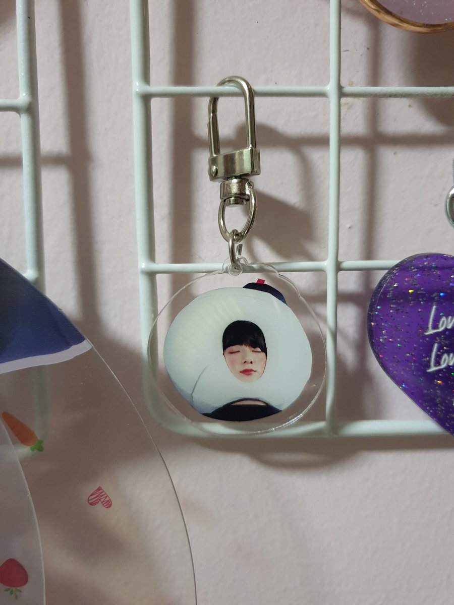 kjfv0211's tweet photo. another one added to my collection hehe thank you @mochisyubb 💗 #CalGOs https://t.co/H5FJFUZ2SL