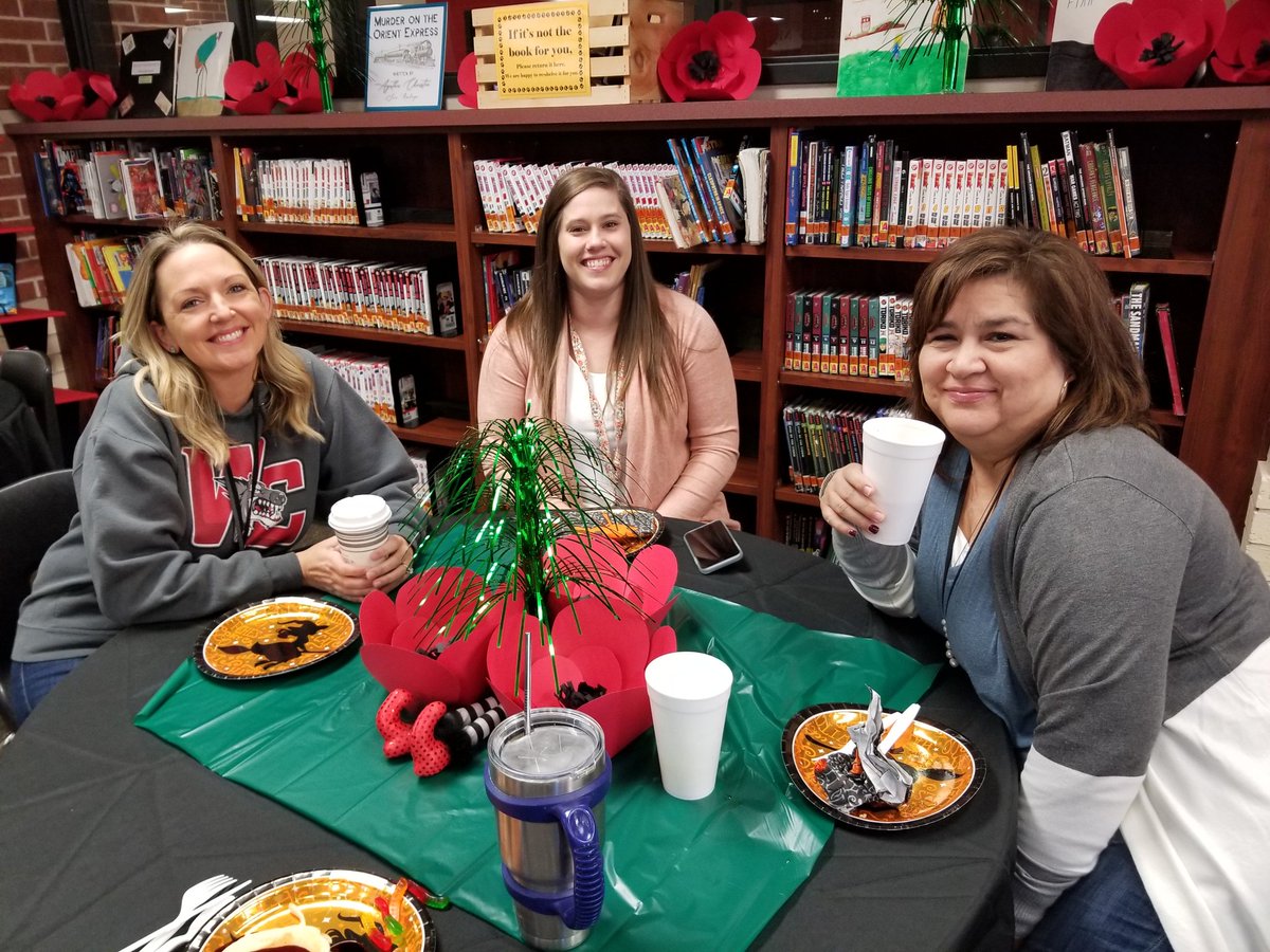 MStoneTHS's tweet photo. Thank you to the WCJH ELA Department for the fabulous pancake breakfast they made for the campus this morning! #wchowlout @WoodCreekJrHigh https://t.co/PjrFFHutiO