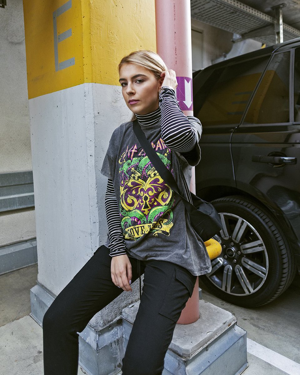 Just chilling 😎🙃
.
.
#gallya #gallyaontheroad #gallya_official