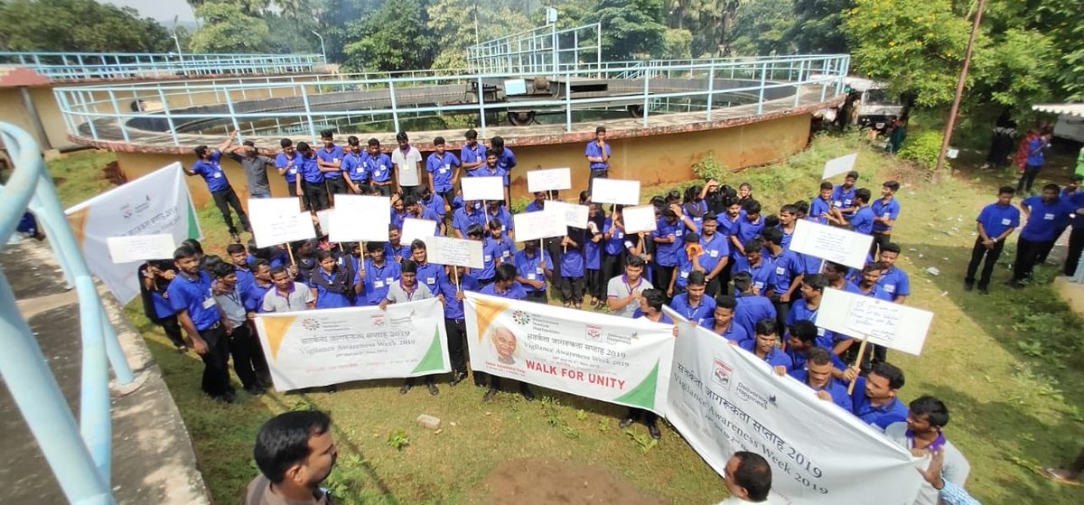sdivisakh's tweet photo. On the day of Sardar Patel's birth anniversary coinciding with auspicious Nagula Chaturdhi, Run for Unity was undertaken involving thousands of devotees performing pujas at anthills, by administering integrity pledge. Sincere  intentions are blessed with good outcomes🙏 @HPCL https://t.co/fw53BHbqnL