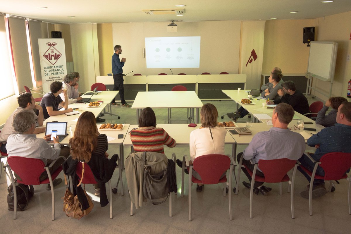 clusterinnovi's tweet photo. Ahir vam celebrar un esmorzar tecnològic per parlar sobre #BigData i #BusinessIntelligence a la viticultura amb @AlbertDuaigues i @ferranmataprof. Us expliquem tots els detalls a la nostra web: https://t.co/Iu2vsj9gDL  #INNOVI #Tecnologia #Viticultura #FacialRecognition https://t.co/HF4KbDAW9v