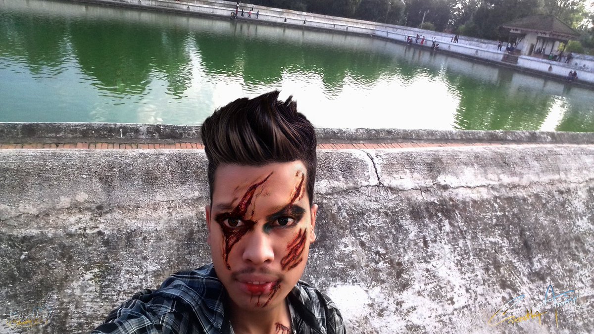 SusanShrestha99's tweet photo. Happy halloween🎃
#HappyHalloween #Halloween #Halloween2019
#HalloweenFace #HalloweenFacePaint #HalloweenMakeup
#Scar #HalloweenSkullFace #ScaryFacePaint
#HalloweenScratchFace
#SusanShrestha99 #ShresthaAmor #SusanShrestha  #Shrestha #Amor https://t.co/KWXFjJSSBR