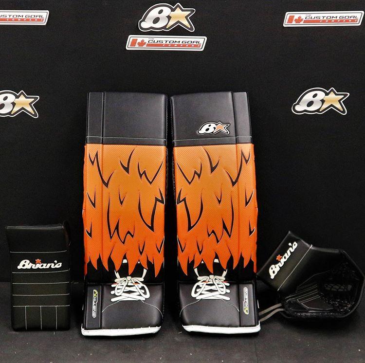NHL's tweet photo. These @GrittyNHL pads are UNREAL. 🙌 

(📷 @goaliesonly) https://t.co/wlPIVnS3iv