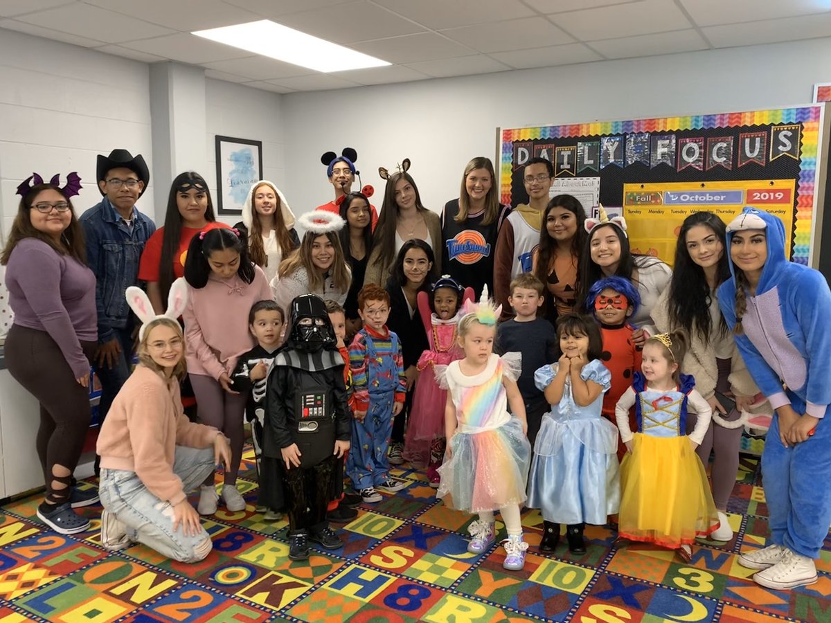 Happy Halloween from our little Eagles! #LeydenPride