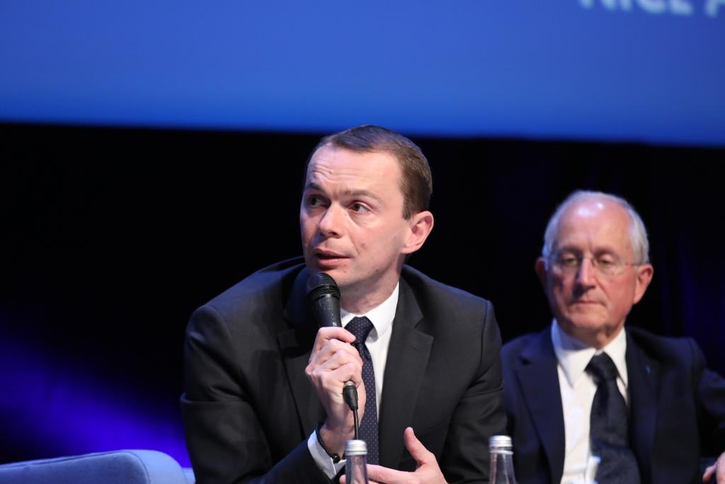 IntercoDeFrance's tweet photo. C’était le sujet de la séance plénière de clôture de la 30ème convention nationale de @l_AdCF à laquelle ont pris part deux membres du @gouvernementFR : @VidalFrederique et @olivierdussopt #ConvAdCF #Démographie #Territoires #ActionPublique #FormationToutAuLongDeLaVie https://t.co/6V3jhvk93K