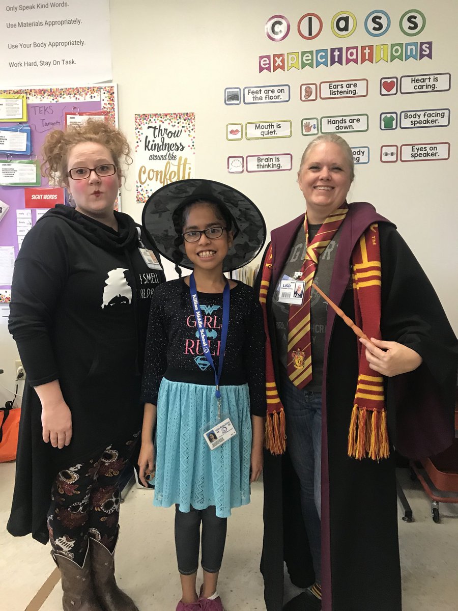 CoFKillian's tweet photo. Watch out ⁦@Killian_MS⁩! There’s a gaggle if witches in 1703.
#LISDculture  #HappyHalloween #HocusPocus  #Muggleborn https://t.co/7bCDEsmgl5